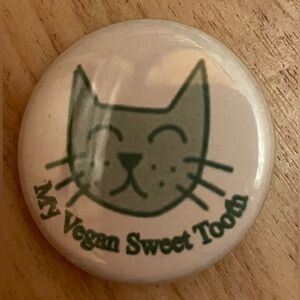 My Vegan Sweet Tooth" small cat button